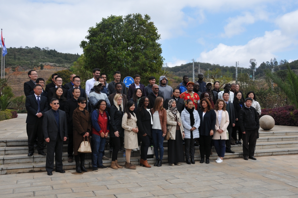 ӭ�������� ������ҵ����ƪ�¡������ϲƾ���ѧ���ʹ���ѧԺ�����ѧ������˾���п����