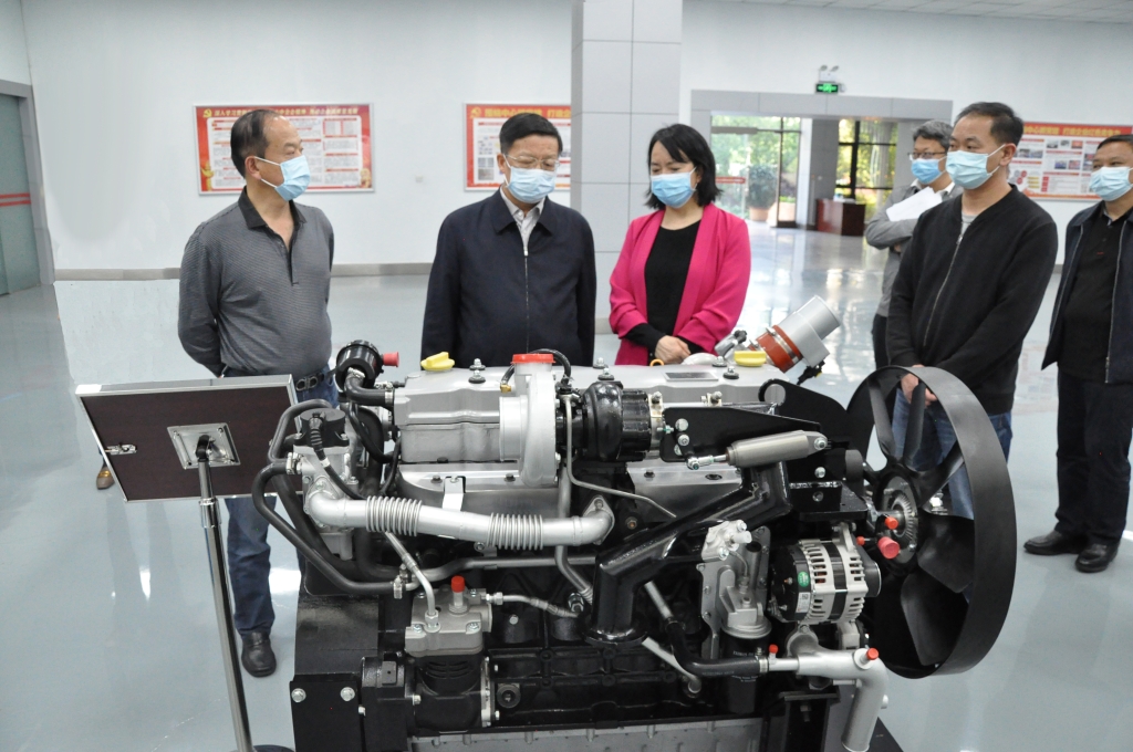 �й������ϣ�����ó������������Ƭ�����������ü�������������ί��Ҫ�쵼��AG����ƽ̨������չ����