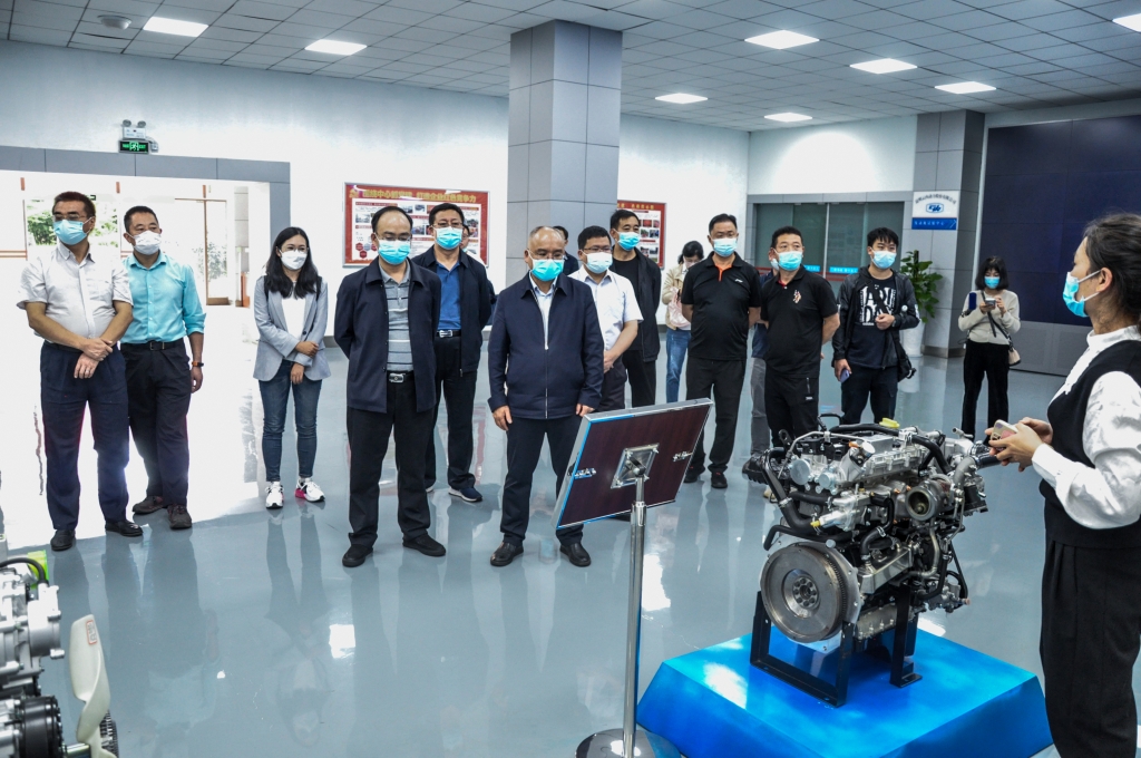 �������˴�ί������쵼��AG����ƽ̨������չ����